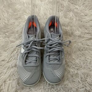 Nike Lunarlon Dragon Grey and White Softball Cleats - Size 7.5